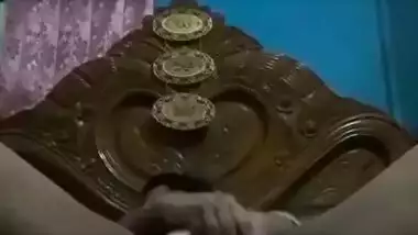 Desi cute girl fing her pussy