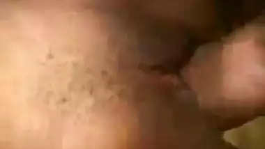 Virgin girl ki chut ko padosi ne chod chod kar phada