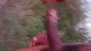 Horny young couple’s kinky outdoor sex under the open sky