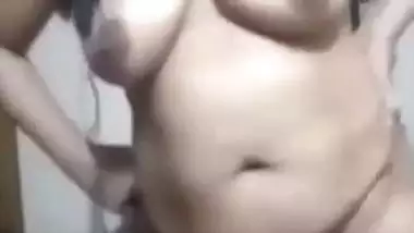 Bengali lady standing nude in front of camera for lover