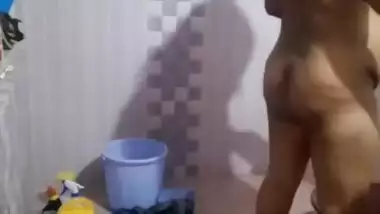 Big ass Bhabhi captured nude on cam