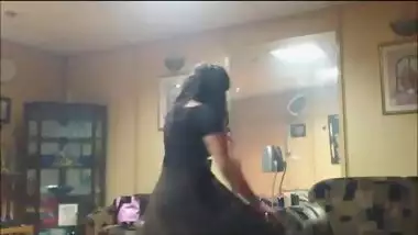 Paki wife dacing for her hubby