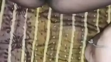 Desi aunty show her big boob selfie app video