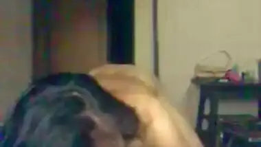 Indian babe sucks hard on dick and gets fucked - Wowmoy 