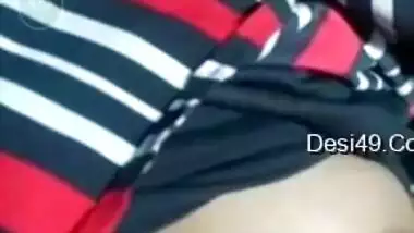 Today Exclusive -desi Village Girl Shows Her Boobs