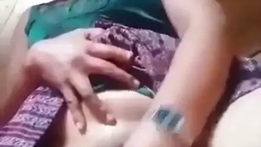 Horny Girl fingering