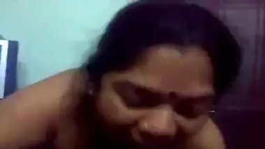 Sexy And Busty Indian Maid Deep Blowjob To Boss