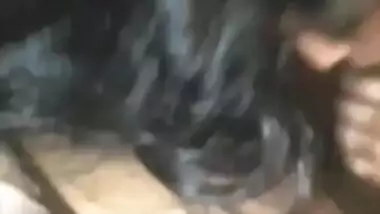 DEsi Hot Beauty Bhabhi Offeing BJ to HUs frnd