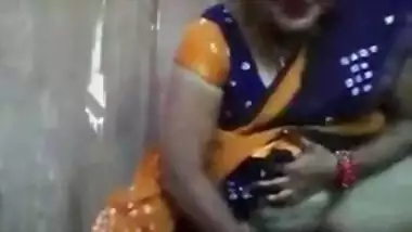 Horny Indian Aunty In Saree Masturbating With Cucumber