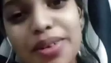 Sexiest GF Desi fingering on viral video call