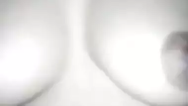 Desi Cute Babe boob show