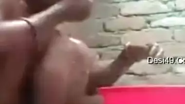 Today Exclusive- Desi Village Girl Bathing